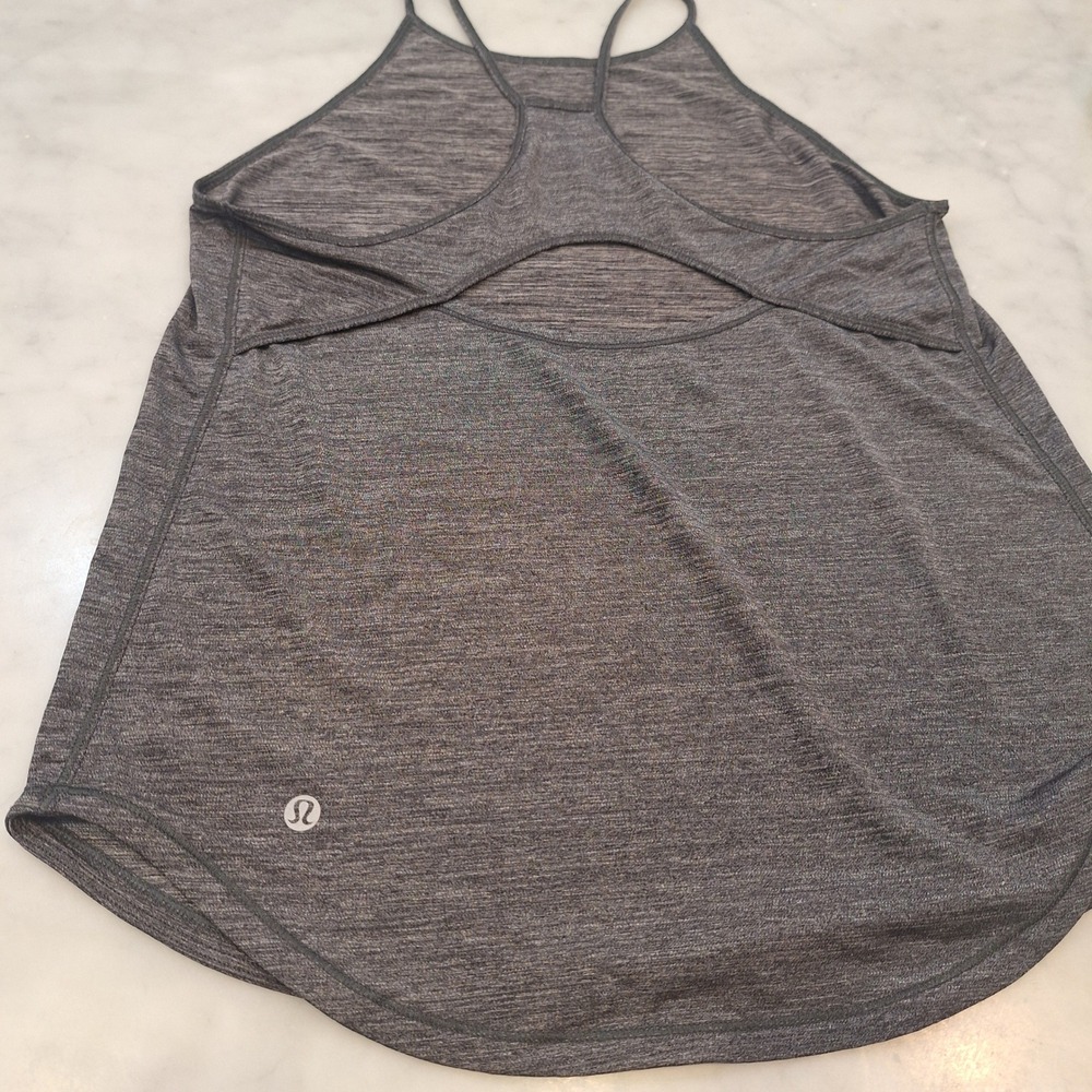 Lululemon High Neck Tank Sz 6 No tag Heather Gray Back Cutout Racerback‎ Runner